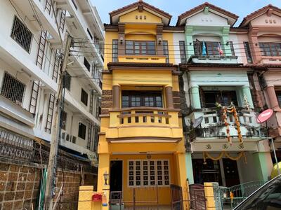 ขาย - ทาวน์โฮม 3.5 ชั้น 21.2 ตร.ว. หมู่บ้านบุศรินทร์ สาย4 ตำบลกระทุ่มล้ม อำเภอสามพราน จังหวัดนครปฐม, นครปฐม