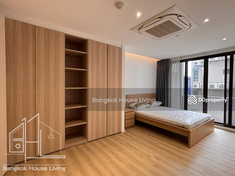 For Rent - The Pentacles, Bangkok