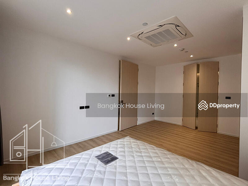 For Rent - The Pentacles, Bangkok