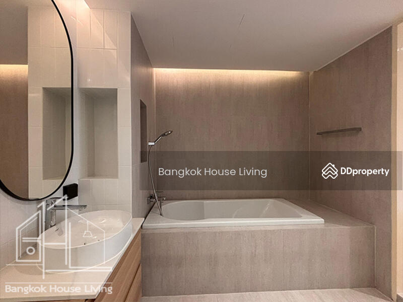 For Rent - The Pentacles, Bangkok