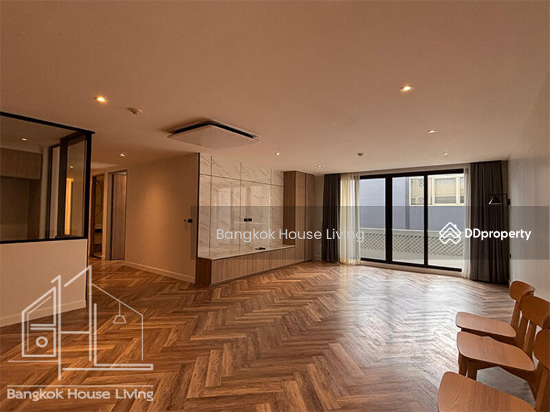 For Rent - The Pentacles, Bangkok