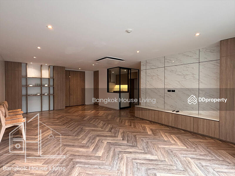 For Rent - The Pentacles, Bangkok