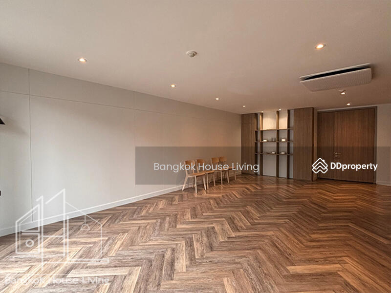 For Rent - The Pentacles, Bangkok