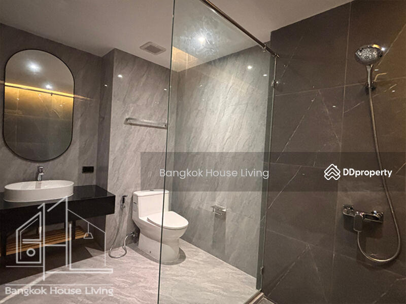 For Rent - The Pentacles, Bangkok