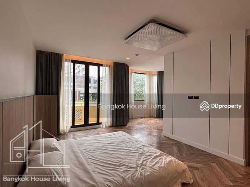 For Rent - The Pentacles, Bangkok