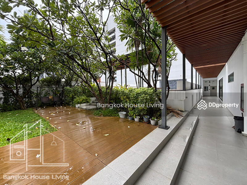 For Rent - The Pentacles, Bangkok