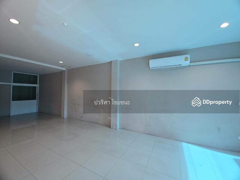 ให้เช่า - ให้เช่าอาคารพาณิชย์ 4 ชั้นครึ่ง ซอยนวลจันทร์ เนื้อที่ 46 ตร.ว, กรุงเทพ