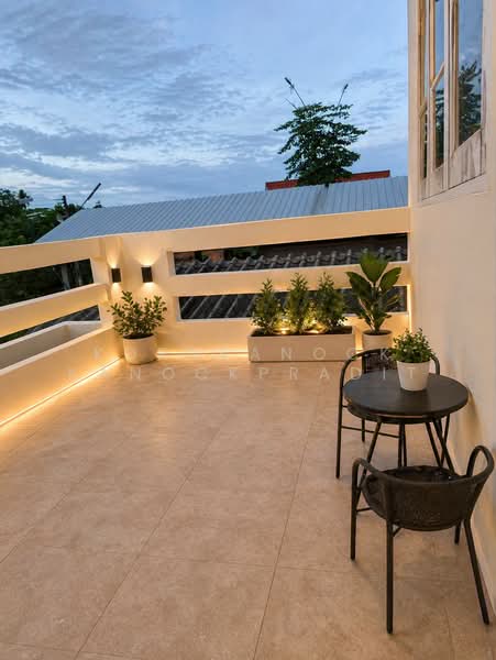 บ้านแฝด วรุณนิเวศน์, Chiang Mai, Pa Daet, Muang Chiang Mai, Chiang Mai, 2 Bedrooms, 150 sqm, Townhouse For Sale, by Kornkanock Kanockpradit, 11589838 - DDproperty.com