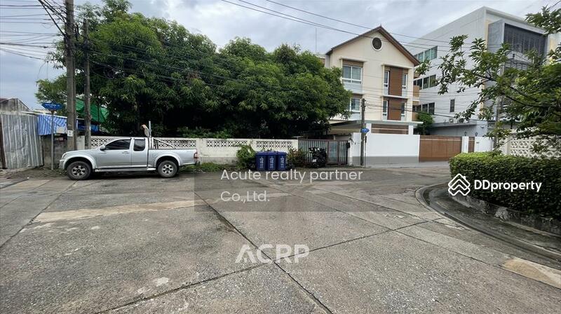 For Rent - House with land for rent, size 1 rai 230 sq.wa, Vibhavadi 18, Bangkok