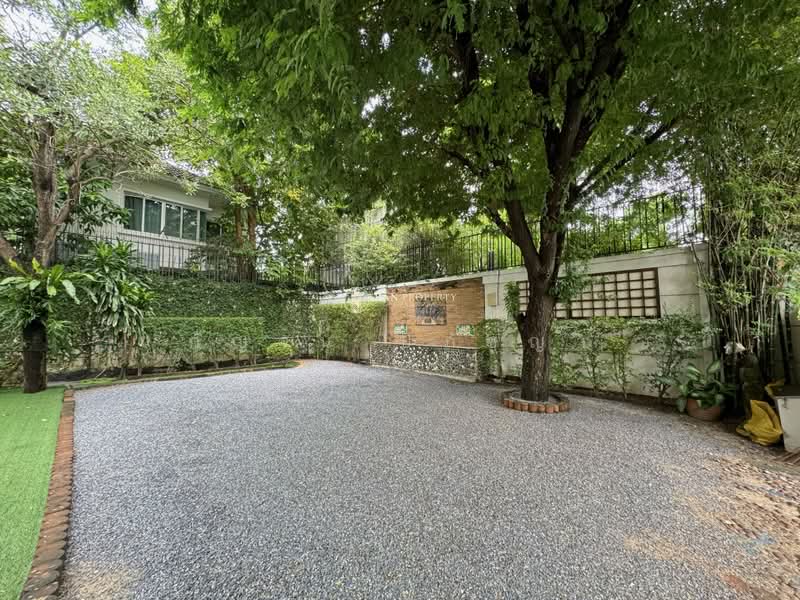 Nantawan Sathorn-Ratchaphruk, Bangkok, Soi Mooban Nanthawan, Bang Waek, Phasi Charoen, Bangkok, 3 Bedrooms, 240 sqm, Single Detached House For Rent, by Kan Paphatchaya, 11593357 - DDproperty.com