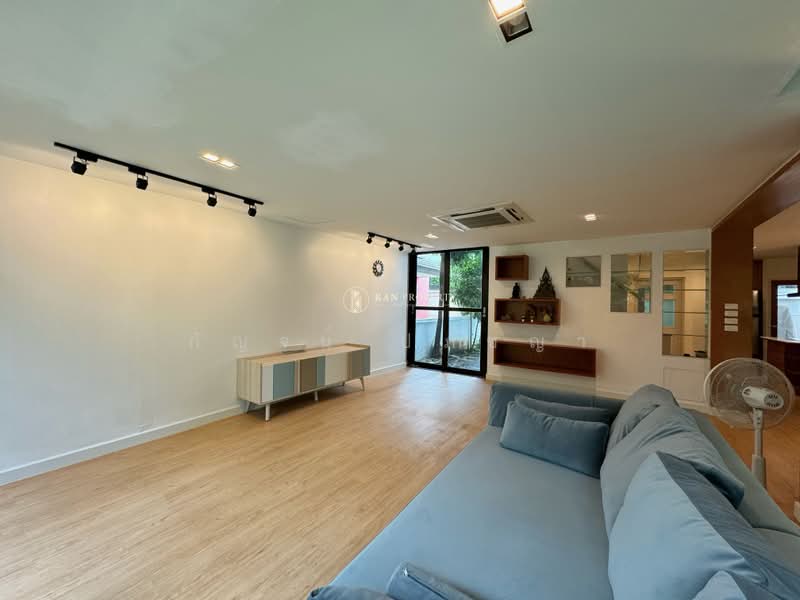 Nantawan Sathorn-Ratchaphruk, Bangkok, Soi Mooban Nanthawan, Bang Waek, Phasi Charoen, Bangkok, 3 Bedrooms, 240 sqm, Single Detached House For Rent, by Kan Paphatchaya, 11593357 - DDproperty.com
