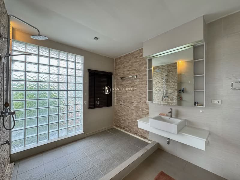 Nantawan Sathorn-Ratchaphruk, Bangkok, Soi Mooban Nanthawan, Bang Waek, Phasi Charoen, Bangkok, 3 Bedrooms, 240 sqm, Single Detached House For Rent, by Kan Paphatchaya, 11593357 - DDproperty.com