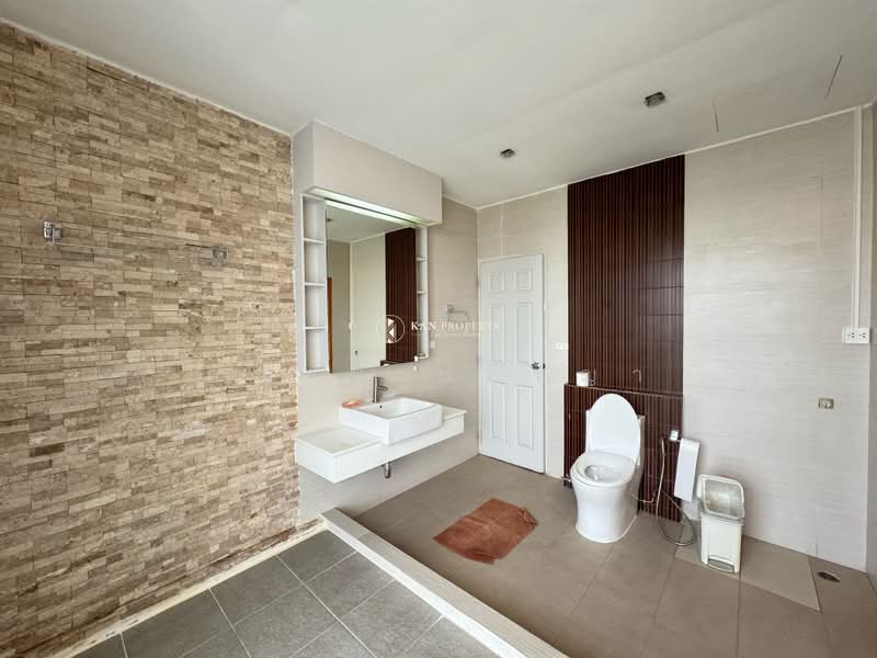 Nantawan Sathorn-Ratchaphruk, Bangkok, Soi Mooban Nanthawan, Bang Waek, Phasi Charoen, Bangkok, 3 Bedrooms, 240 sqm, Single Detached House For Rent, by Kan Paphatchaya, 11593357 - DDproperty.com
