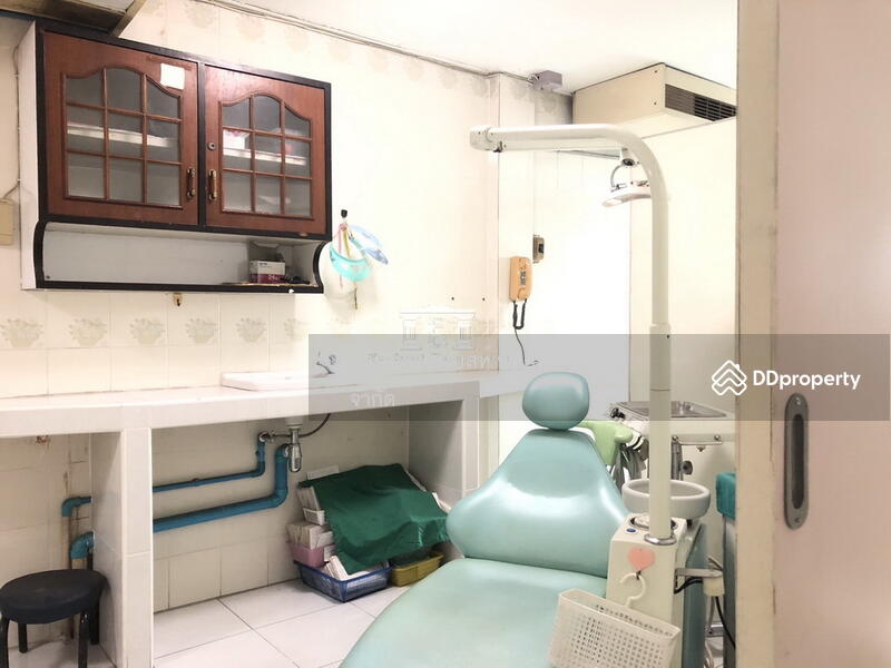 ขาย - 44251 - ขายอาคารพาณิชย์ 3.5 ชั้น 1 คูหา ติดถนนสุขุมวิท, สำโรง ใกล้ BTS สำโรง, สมุทรปราการ