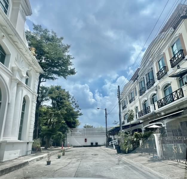 Baan Klang Muang The Paris Rama 9-Ramkamhaeng, Bangkok, Krungthep Kreetha Road, Hua Mak, Bang Kapi, Bangkok, 3 Bedrooms, 131 sqm, Townhouse For Sale, by Connex Property, 11594581 - DDproperty.com
