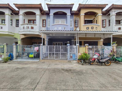 ขาย - ขาย ทาวน์โฮม ถนนบางกรวย-ไทรน้อย ในทำเล ศิริวรรณ ชวนชม - รีโนเวทใหม่ พร้อมอยู่ 3 ห้องนอน 2 ห้องน้ำ, นนทบุรี