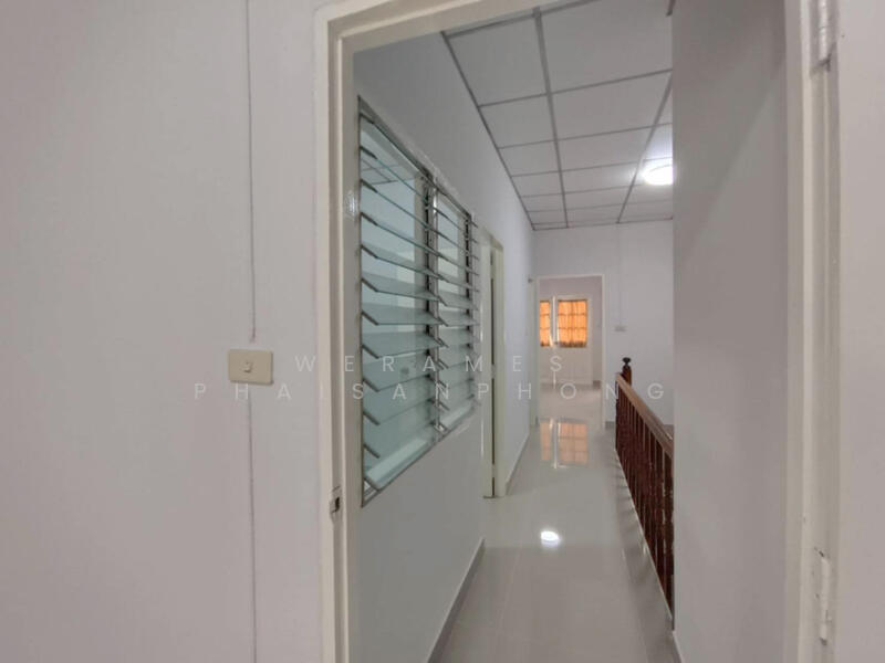 For Sale - ขาย ทาวน์โฮม ถนนบางกรวย-ไทรน้อย ในทำเล ศิริวรรณ ชวนชม - รีโนเวทใหม่ พร้อมอยู่ 3 ห้องนอน 2 ห้องน้ำ, Nonthaburi