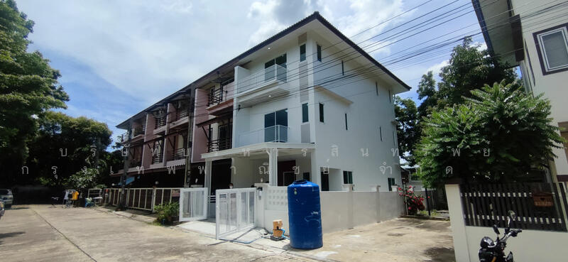 ขาย - Yadarin Place Permsin-Watcharapol : ญาดารินทร์ เพลส เพิ่มสิน-วัชรพล, กรุงเทพ