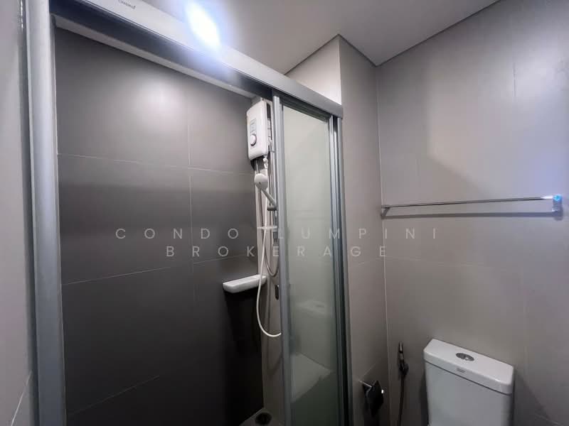 Lumpini Place Ratchada-Sathu, Bangkok, 501 3 Sathu Pradit 27 Alley, Chong Nonsi, Yan Nawa, Bangkok, 1 Bedroom, 28 sqm, Condo For Rent, by แพท วรินทร์ธร , 11596295 - DDproperty.com