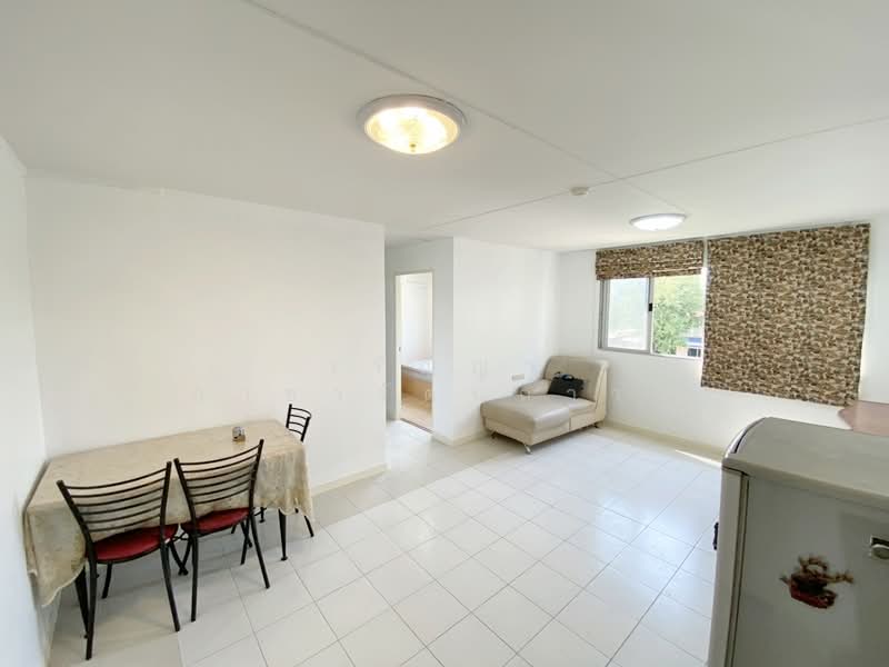 Lumpini Center Happyland, Bangkok, A2 Happy Land Sai 1 Road, Khlong Chan, Bang Kapi, Bangkok, 2 Bedrooms, 55 sqm, Condo For Rent, by วรัญญา อาชวรัตน์ถาวร, 11596425 - DDproperty.com