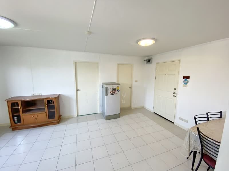 Lumpini Center Happyland, Bangkok, A2 Happy Land Sai 1 Road, Khlong Chan, Bang Kapi, Bangkok, 2 Bedrooms, 55 sqm, Condo For Rent, by วรัญญา อาชวรัตน์ถาวร, 11596425 - DDproperty.com