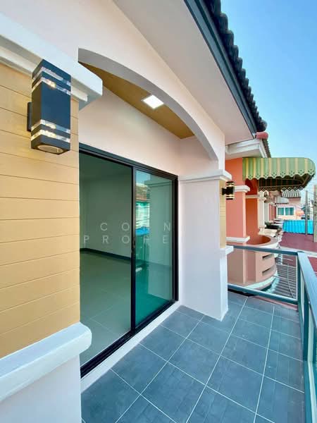 Baan Narisa Baan Kluay-Sai Noi : บ้านนริศา บ้านกล้วย-ไทรน้อย, นนทบุรี, ถนนบ้านกล้วย-ไทรน้อย, พิมลราช, บางบัวทอง, นนทบุรี, 136 ตร.ม., ทาวน์เฮ้าส์ ขาย, โดย Connex Property, 11596725 - DDproperty.com