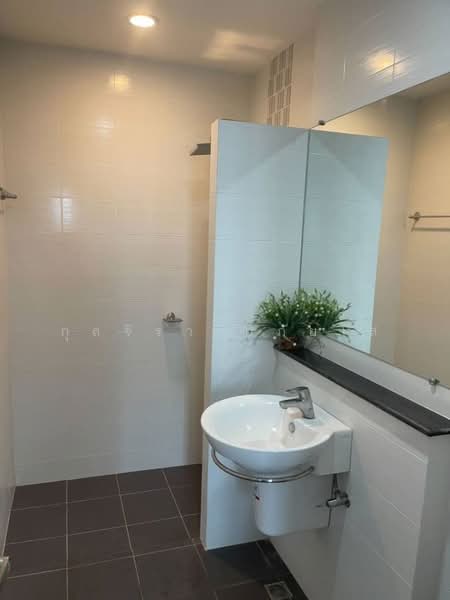 10240, กรุงเทพ, สะพานสูง, สะพานสูง, กรุงเทพ, 200 ตร.ม., ทาวน์เฮ้าส์ ให้เช่า, โดย กุลจิรา อภัยโส, 11596880 - DDproperty.com