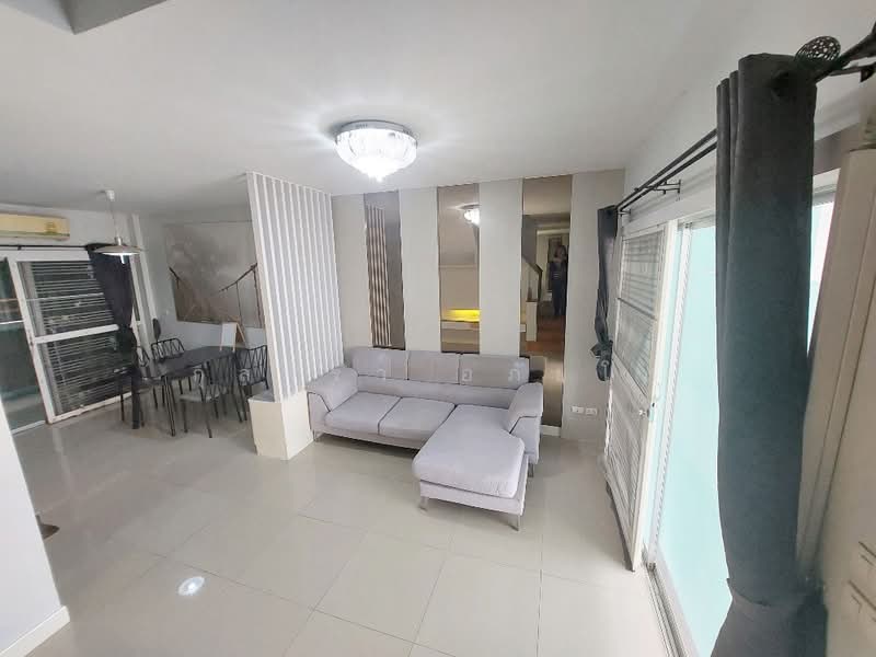 10240, Bangkok, Saphan Sung, Saphan Sung, Bangkok, 3 Bedrooms, 200 sqm, Townhouse For Rent, by กุลจิรา อภัยโส, 11596880 - DDproperty.com