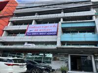 ขาย - ตึกแถว3 คูหา 4 ชั้น 69 ตร.วา ราคา 35 ล้าน ริมถนนวิภาวดีรังสิต สี่แยกสุทธิสาร ดินแดง กรุงเทพ, กรุงเทพ