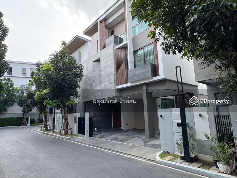 หน้าบ้านหันไปทางทิศเหนือ ลมพัดดี ไม่โดนแสงแดดโดยตรง 