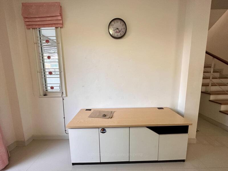 ให้เช่าทาวน์โฮม เดอะเซ็นทรัล2 อัสสัมชัญ ศรีราชา, Chon Buri (Pattaya), Surasak, Si Racha, Chon Buri (Pattaya), 3 Bedrooms, 60 sqm, Townhouse For Rent, by Dusit Saengfa, 11599132 - DDproperty.com