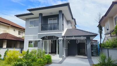 For Sale - Baan Chutawan, Pathum Thani