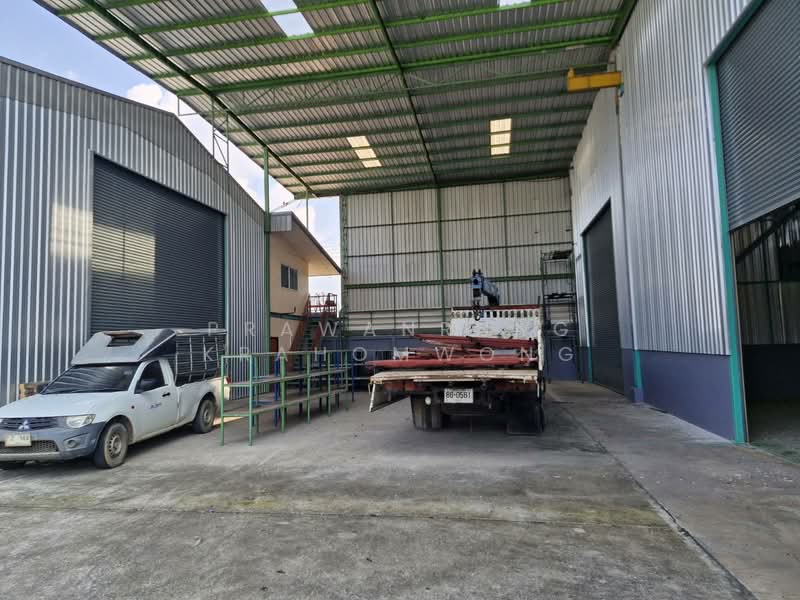 CODE:PP1-W516-0326 ขายที่ดินพร้อมสิ่งปลูกสร้าง ที่ดินขนาด 4-3-96.7 ตรว.ไร่ พื้นที่สีส้ บึง ศรีราชา, ชลบุรี, บึง, ศรีราชา, ชลบุรี, 4,000 ตร.ม., โกดัง-โรงงาน ขาย, โดย PRAWANRUNG KRAHOMWONG, 11601278 - DDproperty.com