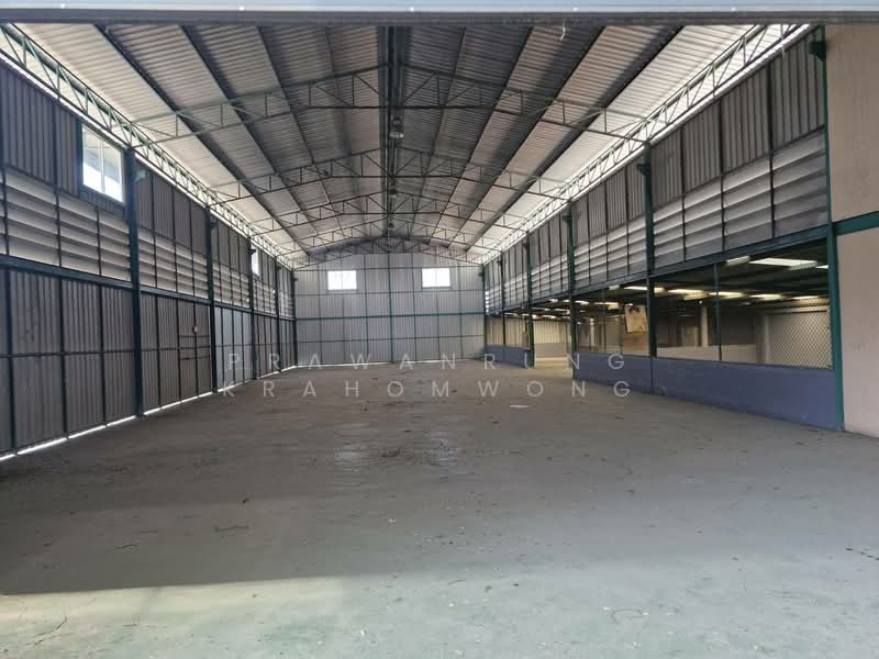 CODE:PP1-W516-0326 ขายที่ดินพร้อมสิ่งปลูกสร้าง ที่ดินขนาด 4-3-96.7 ตรว.ไร่ พื้นที่สีส้ บึง ศรีราชา, ชลบุรี, บึง, ศรีราชา, ชลบุรี, 4,000 ตร.ม., โกดัง-โรงงาน ขาย, โดย PRAWANRUNG KRAHOMWONG, 11601278 - DDproperty.com