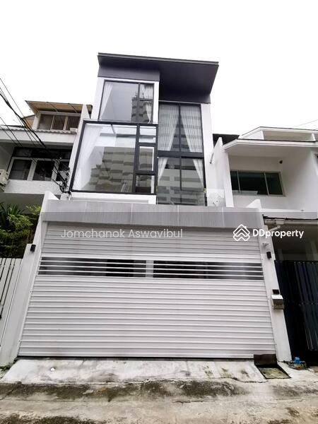 ขาย - Townhouse Sukhumvit 15, กรุงเทพ