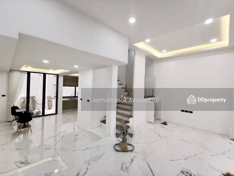 ขาย - Townhouse Sukhumvit 15, กรุงเทพ