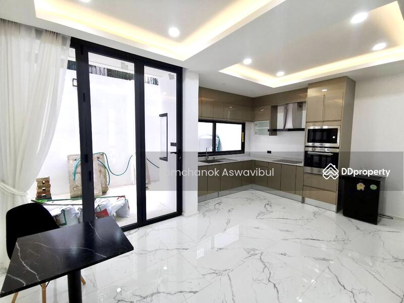 ขาย - Townhouse Sukhumvit 15, กรุงเทพ