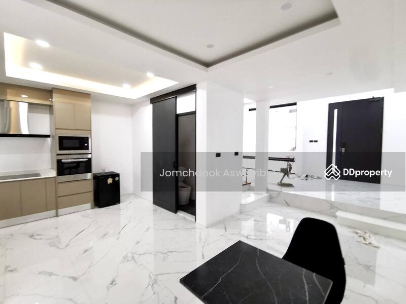 ขาย - Townhouse Sukhumvit 15, กรุงเทพ