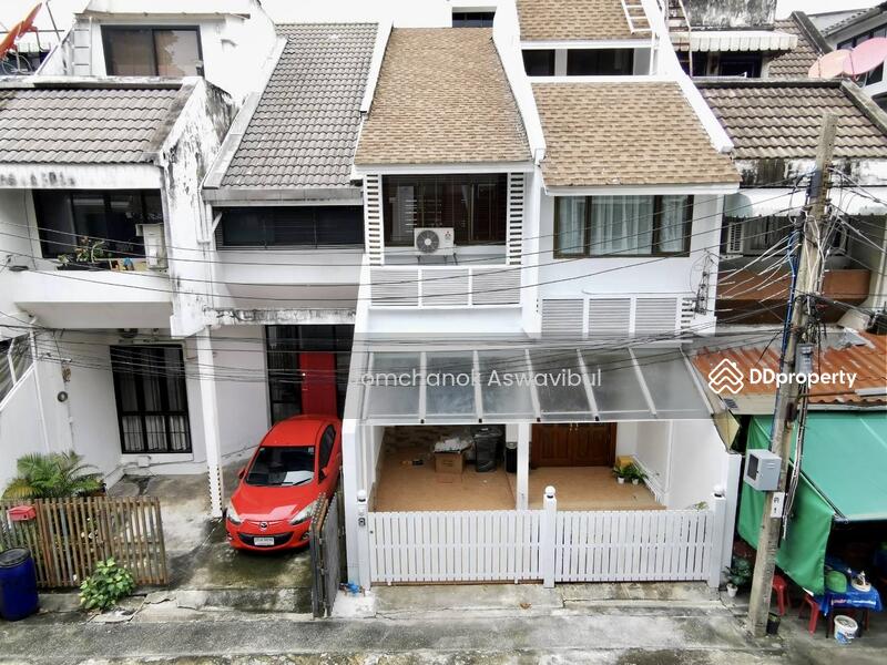 ขาย - Townhouse Sukhumvit 15, กรุงเทพ