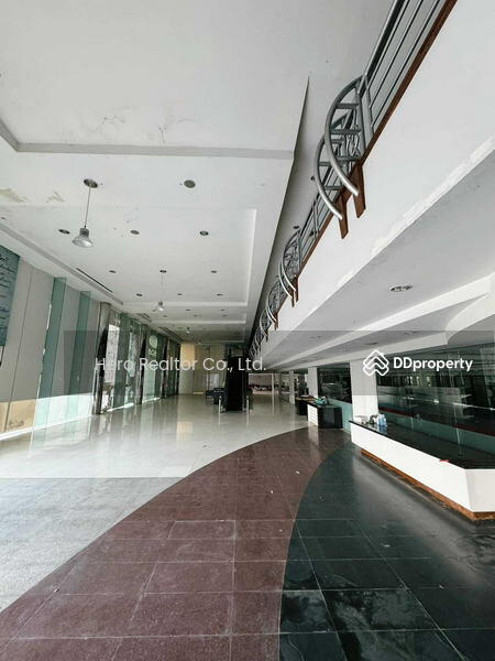 ให้เช่า - Bangkok Showroom Ram Inthra BRE22860, กรุงเทพ