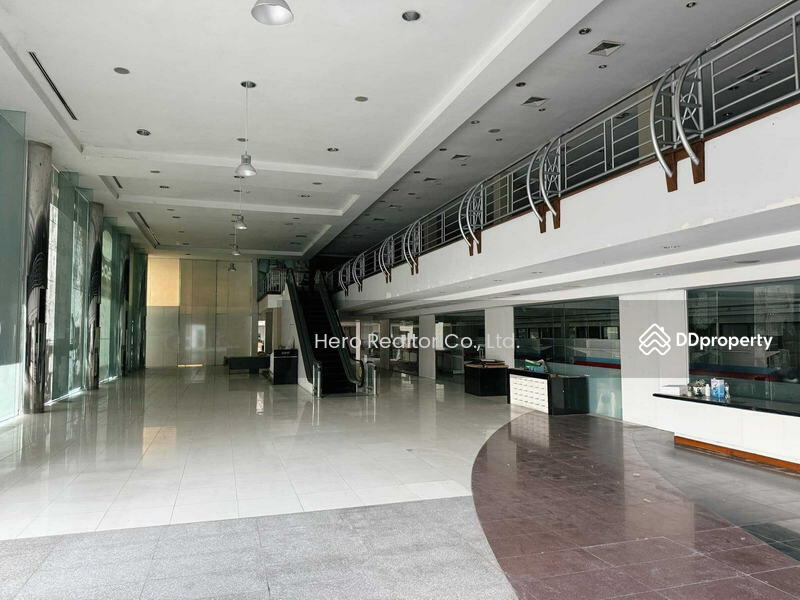 ให้เช่า - Bangkok Showroom Ram Inthra BRE22860, กรุงเทพ