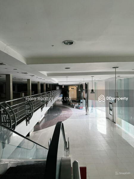 ให้เช่า - Bangkok Showroom Ram Inthra BRE22860, กรุงเทพ