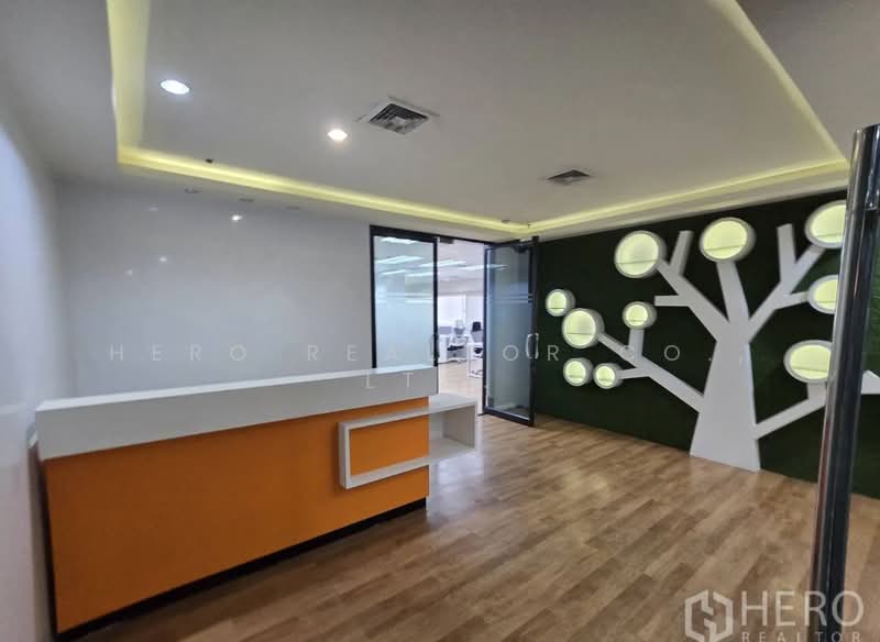 For Rent Bangkok Office Rachadapisek BTS Asok MRT Rachadapisek Khlong Toei BRE19555, กรุงเทพ, คลองเตย, กรุงเทพ, 350 ตร.ม., สำนักงาน ให้เช่า, โดย Hero Realtor Co., Ltd., 11603064 - DDproperty.com