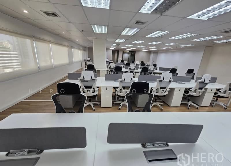 For Rent Bangkok Office Rachadapisek BTS Asok MRT Rachadapisek Khlong Toei BRE19555, กรุงเทพ, คลองเตย, กรุงเทพ, 350 ตร.ม., สำนักงาน ให้เช่า, โดย Hero Realtor Co., Ltd., 11603064 - DDproperty.com