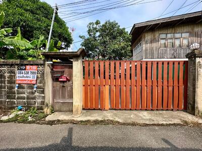 ขาย - ที่ดินพร้อมบ้าน ซอยบางพรม 3, กรุงเทพ