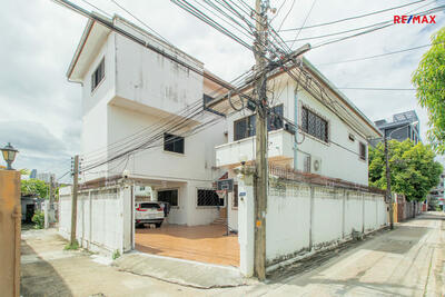ขาย - บ้านเดี่ยวใกล้ตลาดท่าดินแดง ซอยสมเด็จเจ้าพระยา 12, กรุงเทพ