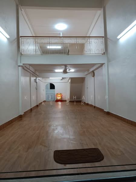 ให้เช่าทาวน์โฮม แยกสาธุประดิษฐ์ ถนนจันทน์, Bangkok, Thung Wat Don, Sathon, Bangkok, 3 Bedrooms, 250 sqm, Townhouse For Rent, by Ketjuthatip Ketsiri, 11605890 - DDproperty.com