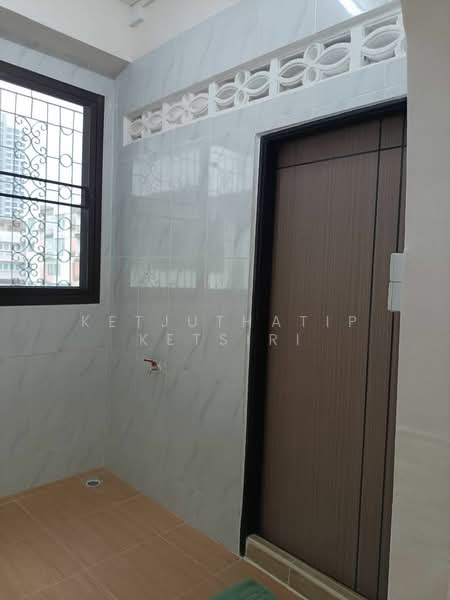 ให้เช่าทาวน์โฮม แยกสาธุประดิษฐ์ ถนนจันทน์, Bangkok, Thung Wat Don, Sathon, Bangkok, 3 Bedrooms, 250 sqm, Townhouse For Rent, by Ketjuthatip Ketsiri, 11605890 - DDproperty.com