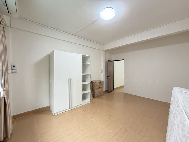 ให้เช่าทาวน์โฮม แยกสาธุประดิษฐ์ ถนนจันทน์, bangkok, Thung Wat Don, Sathon, Bangkok, 3 Bedrooms, 250 sqm, Townhouse For Rent, by Ketjuthatip Ketsiri, 11605890 - DDproperty.com