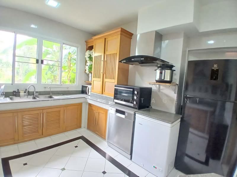 Nantawan Suanluang Rama 9, Bangkok, Chaloem Phra Kiat Rama 9, Soi 62, Dok Mai, Prawet, Bangkok, 4 Bedrooms, 300 sqm, Single Detached House For Rent, by Line: @katagent, 11607096 - DDproperty.com